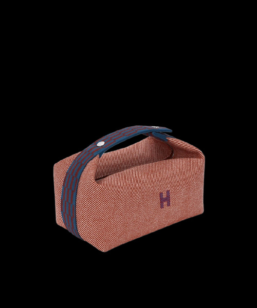 라지 브리드 어 브랙 케이스