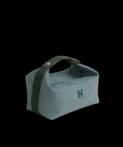 라지 브리드 어 브랙 케이스