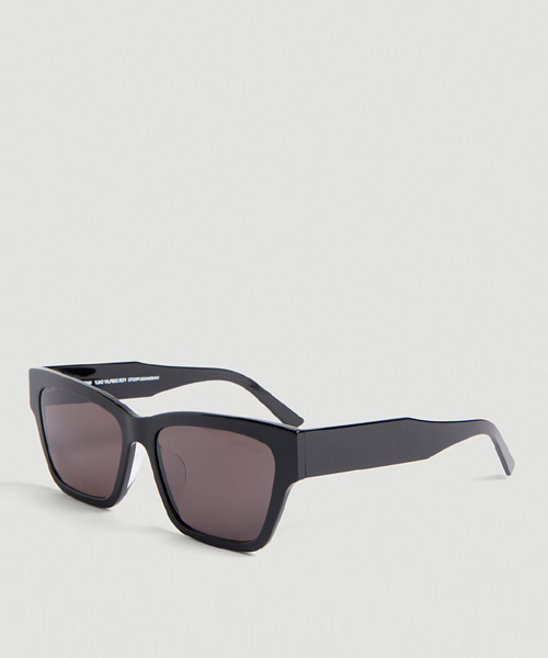 플랫 스퀘어 선글라스