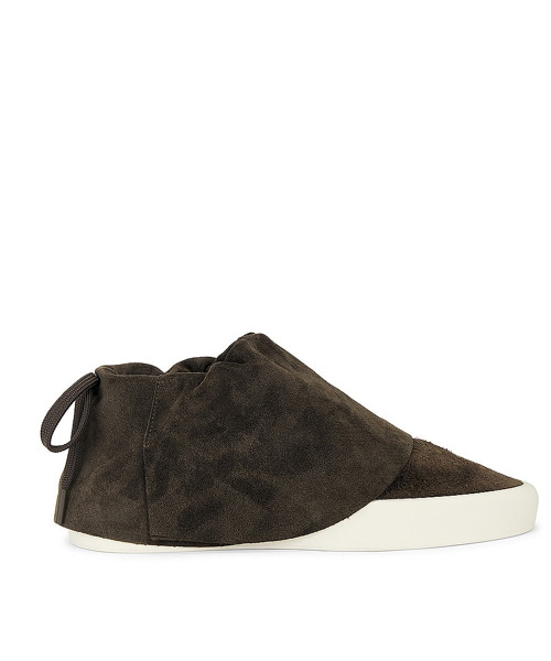 MOC 로우 스니커즈