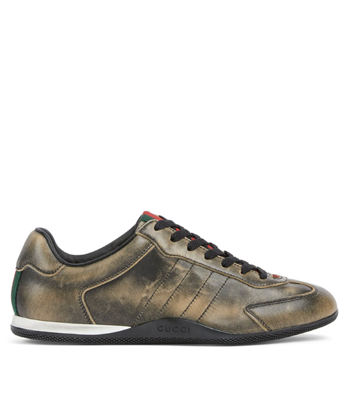 시프트 스니커즈