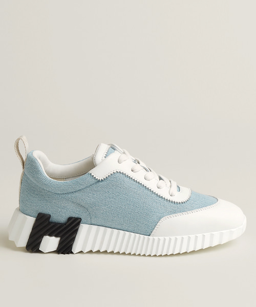 바운싱 스니커즈