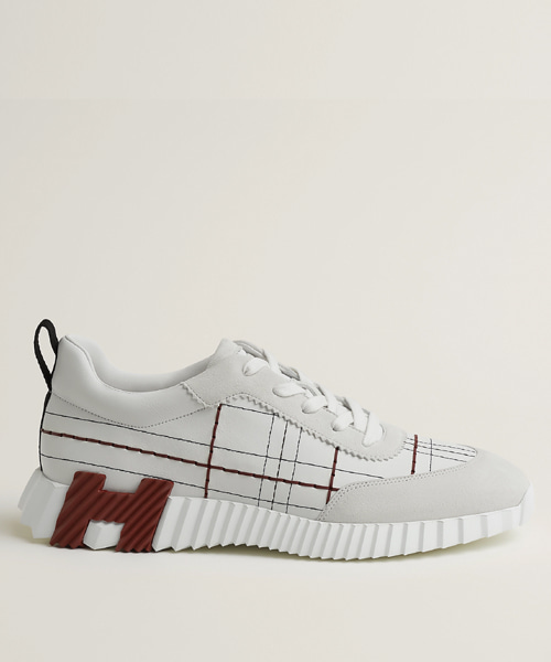 바운싱 스니커즈