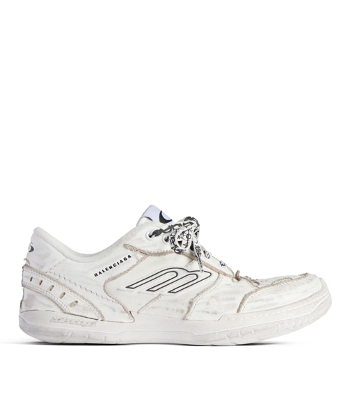 햄튼스 미디엄 원-아웃 스니커즈