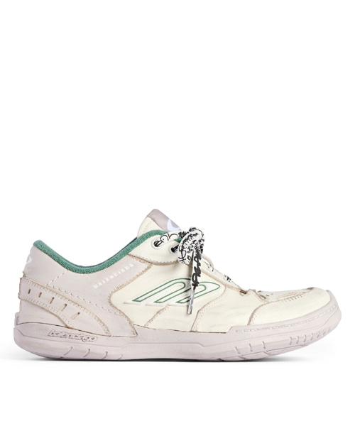 햄튼스 미디엄 원-아웃 스니커즈