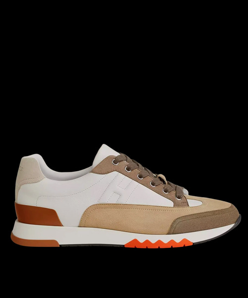 트레일 스니커즈