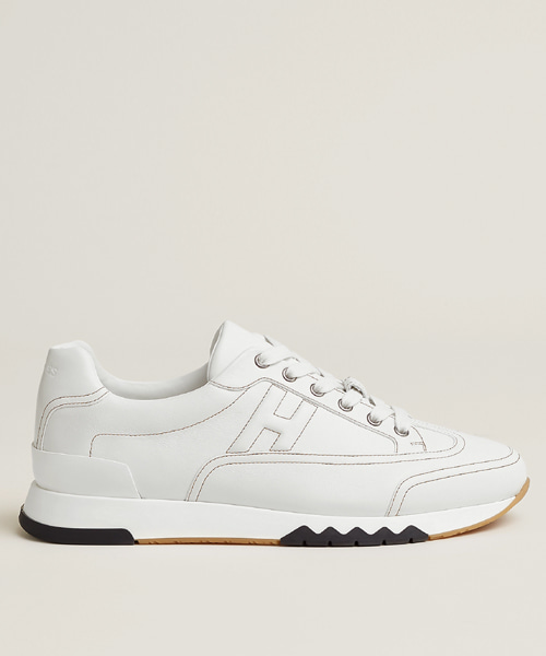 트레일 스니커즈