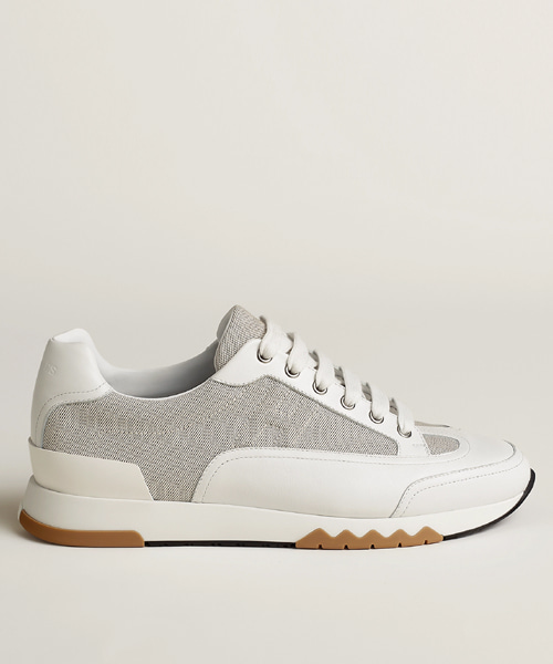 트레일 스니커즈