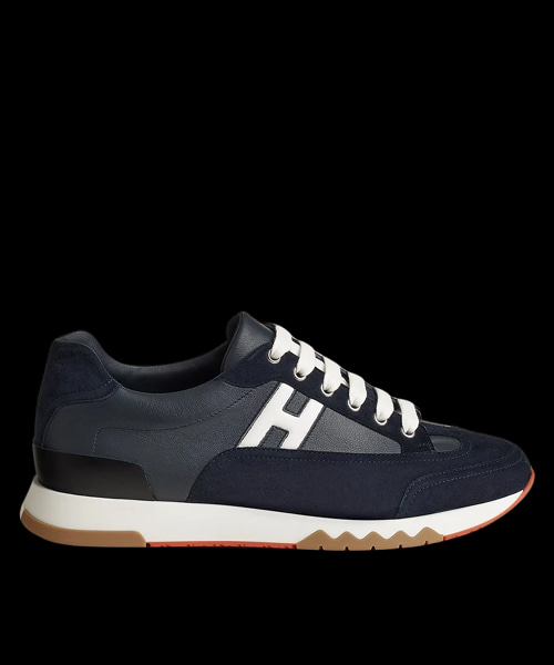 트레일 스니커즈