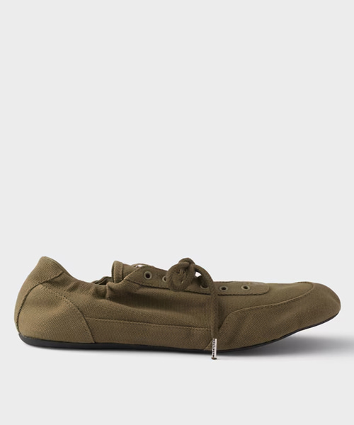 콜랩스 캔버스 스니커즈