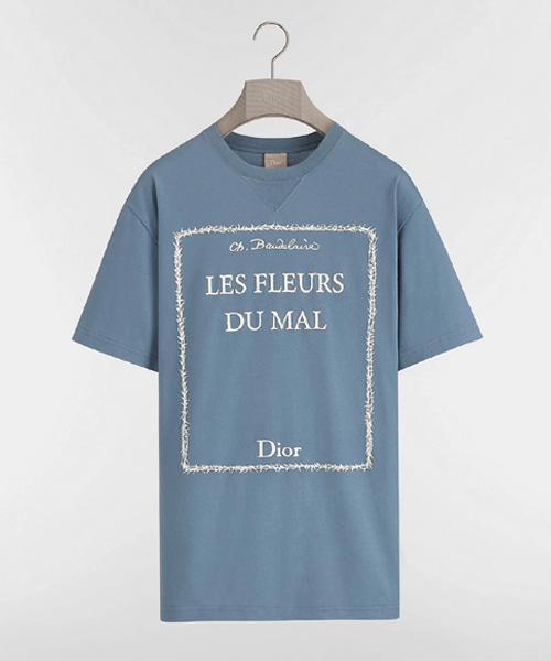 북 커버 자수 캐주얼 핏 티셔츠