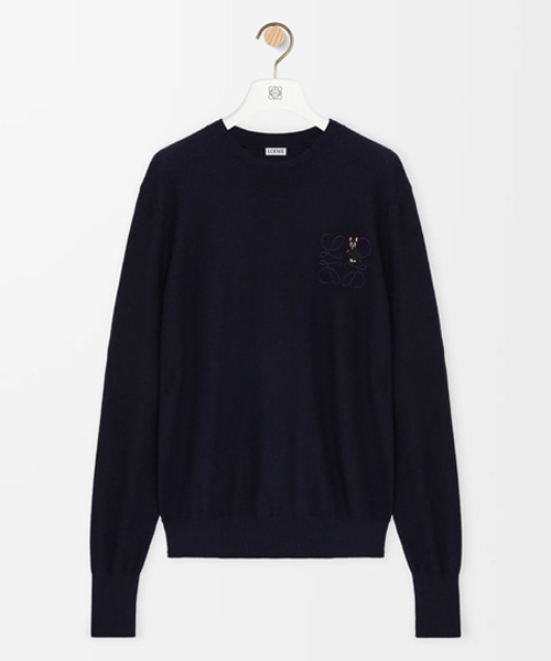 애너그램 자수 울 스웨터