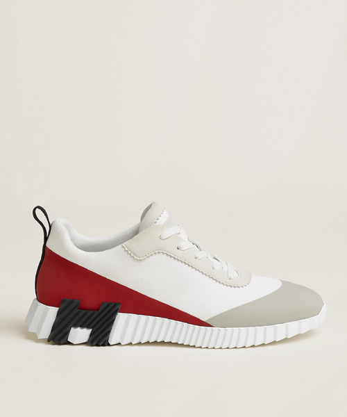 바운싱 스니커즈