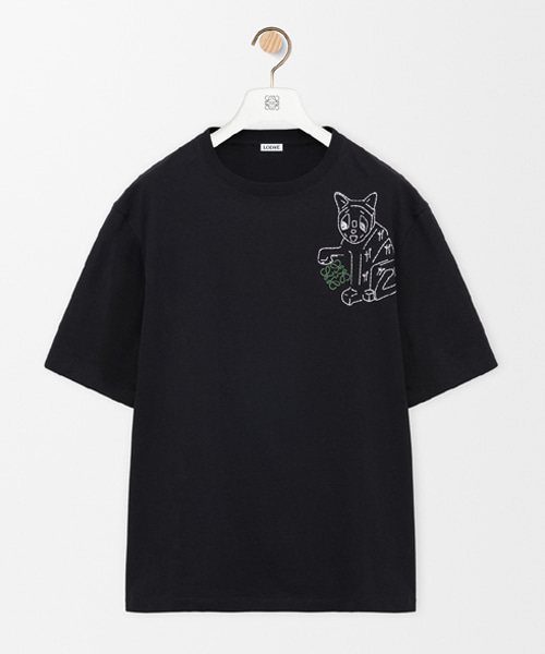 럭키 캣 애너그램 자수 코튼 티셔츠