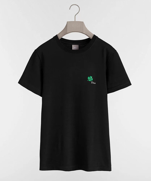 클로버 자수 티셔츠