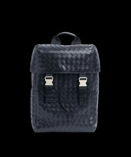 인트레치아토 플랩 백팩