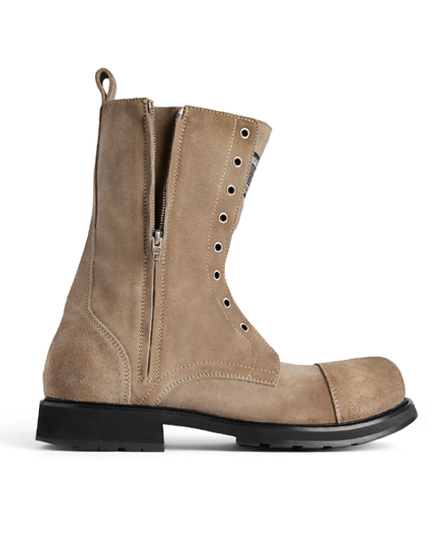 트럭 레이스 업 부츠 인 샌드