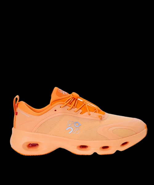 x ON RUNNING클라우드솔로 스니커즈