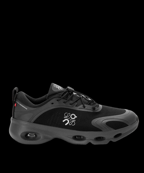 x ON RUNNING클라우드솔로 스니커즈