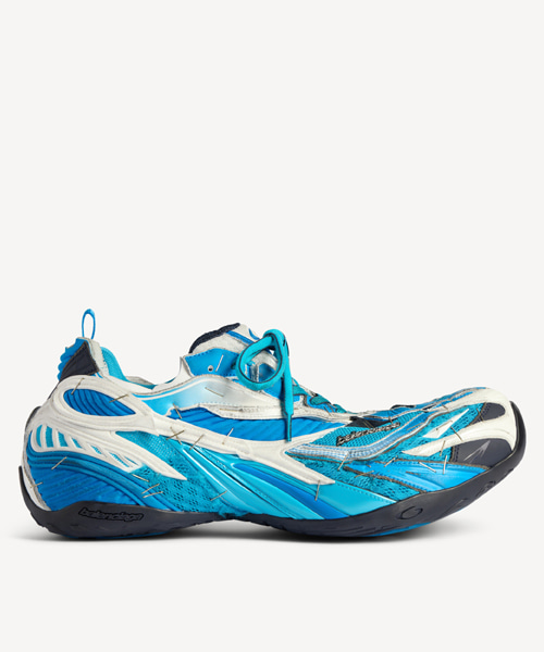 솔리스 스니커즈