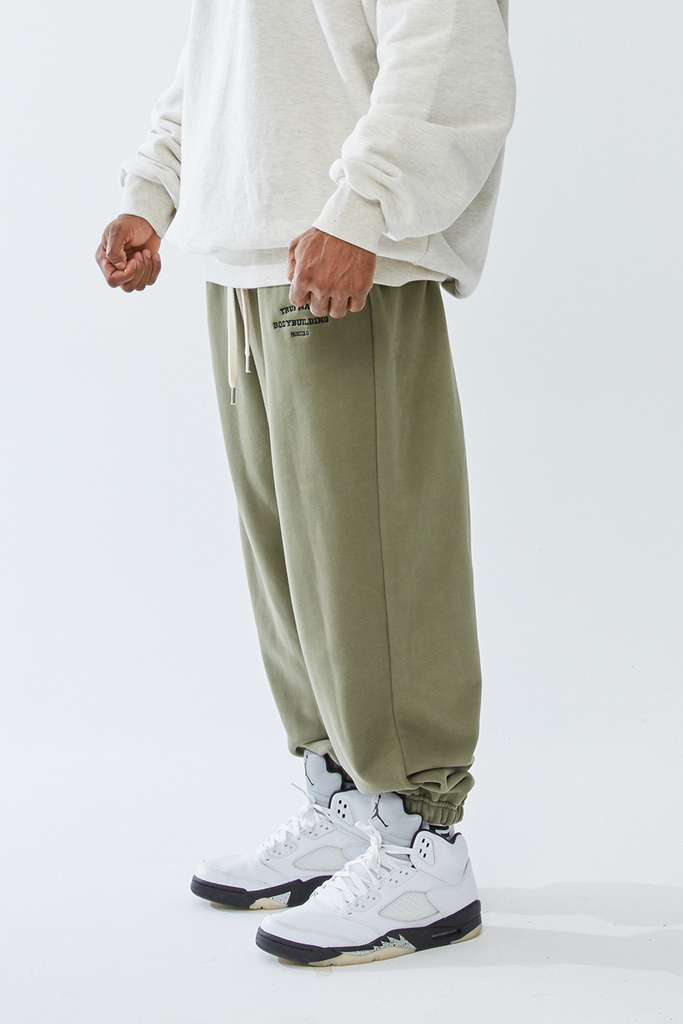 HEAVYWEIGHT WIDE JOGGER PANTS KHAKI 제품 이미지