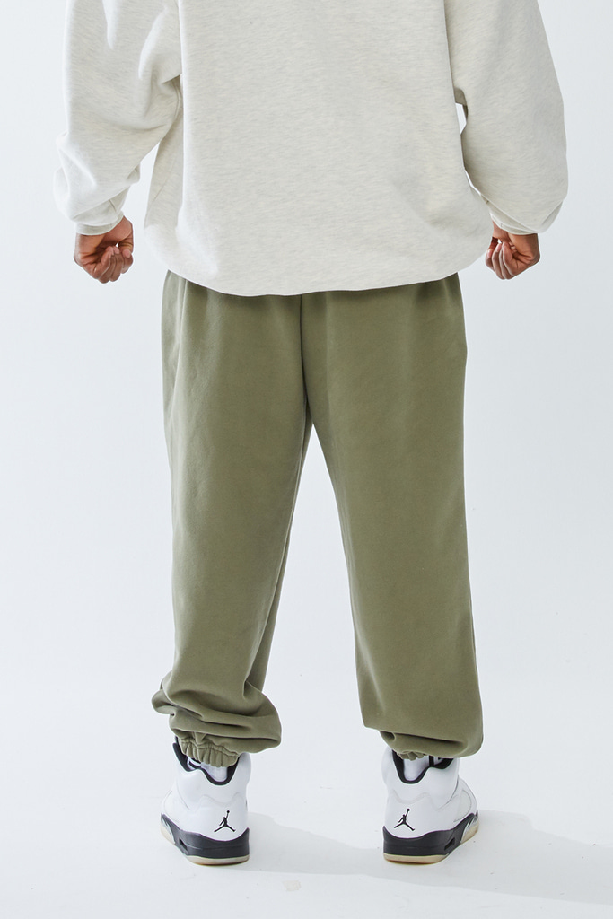 HEAVYWEIGHT WIDE JOGGER PANTS KHAKI 제품 이미지
