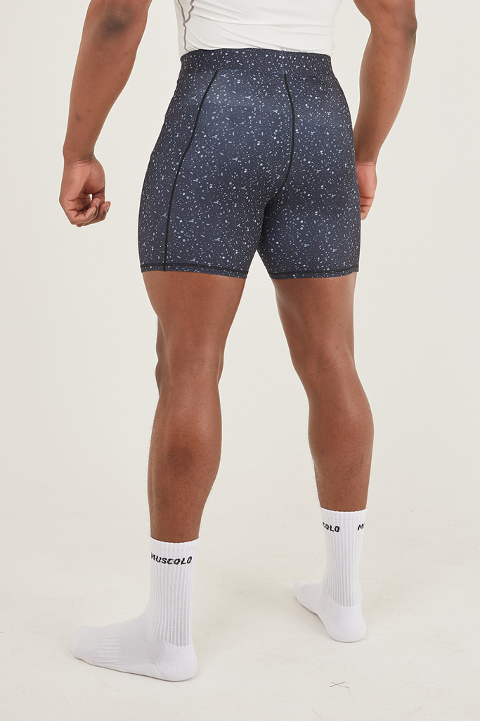 ATHLETIC PERFORMANCE SHORTS LEGGINGS STONE BLACK 제품 이미지