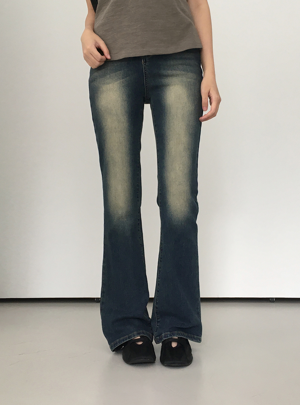 ウォッシュブーツカットデニムパンツ | ファッション通販サイト NUGU