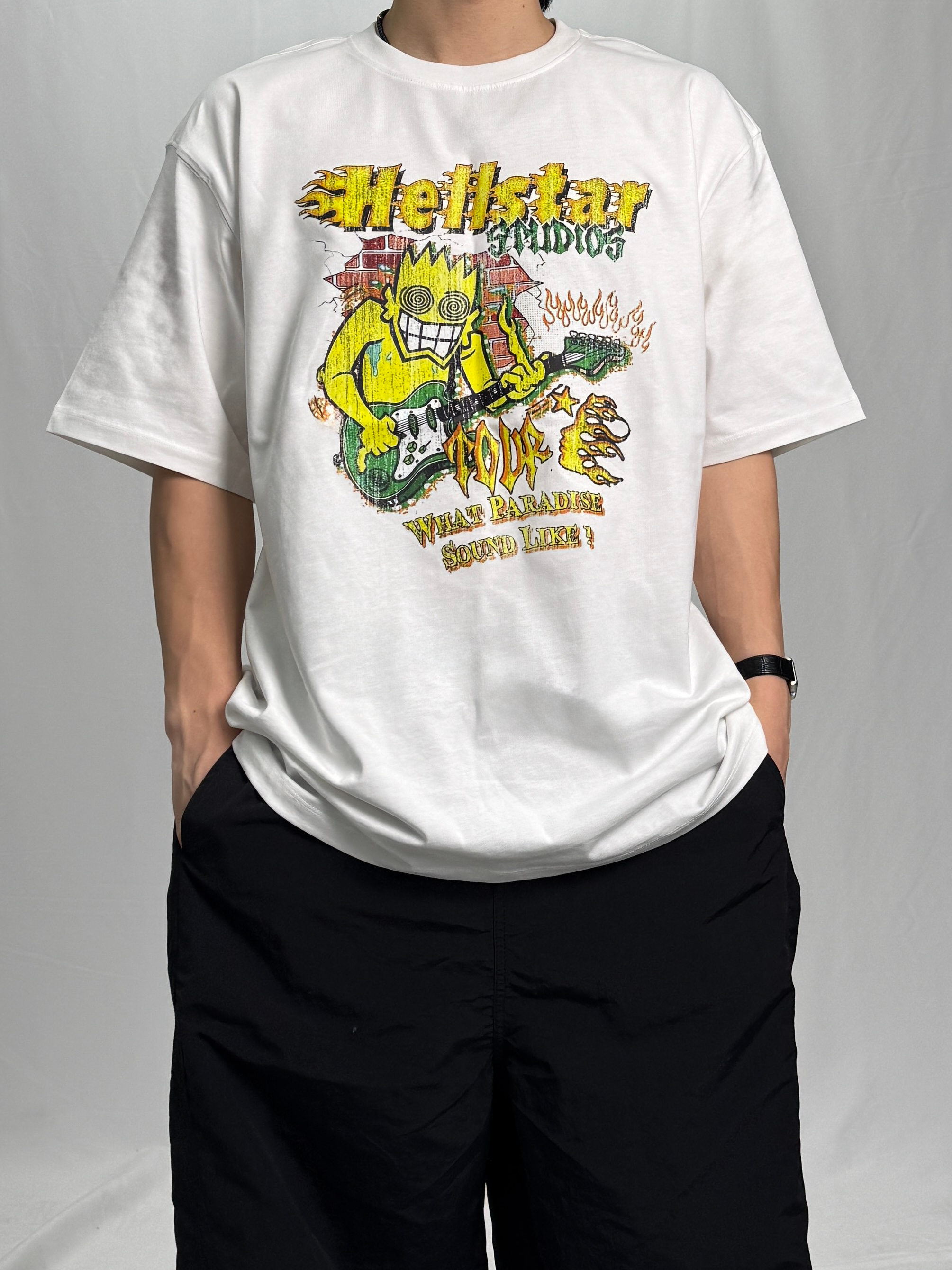 헬싱키 그래픽 반팔