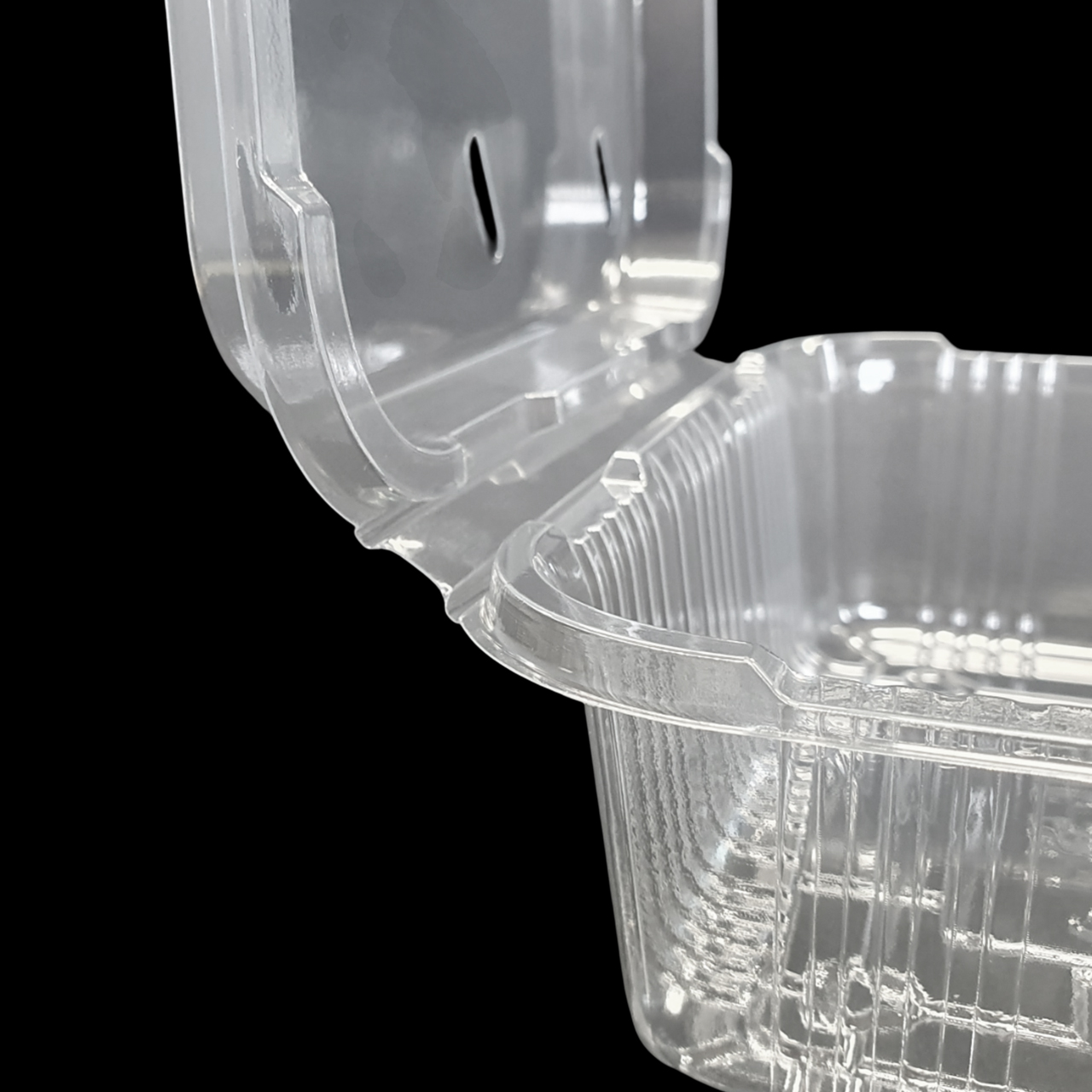 strawberry-clamshell-clear-plastic-strawberry-container-integrated-lid-2020one-piece20design-clamshell20container.jpg