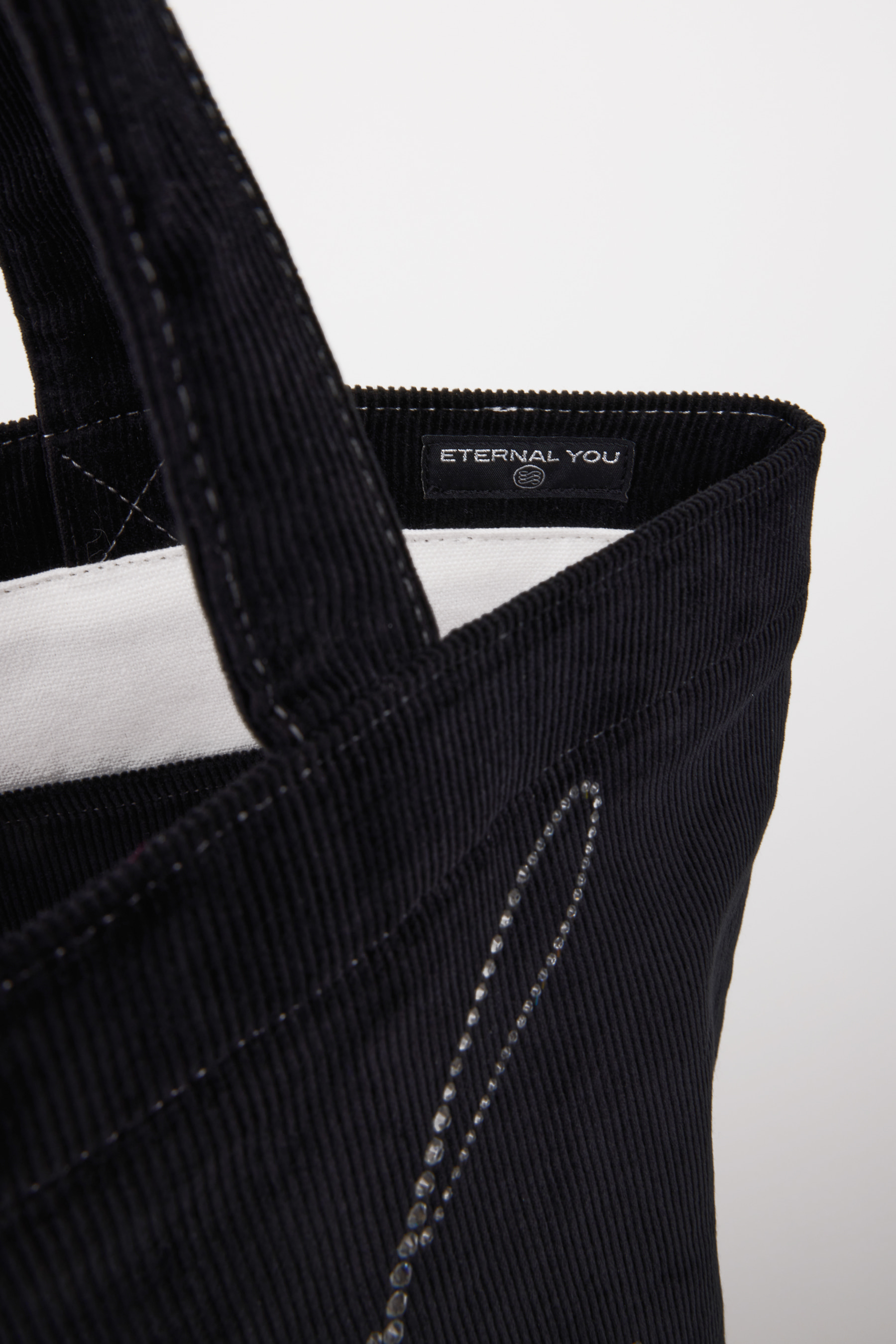 Hannam Store Exclusive] SUGAR CUBE BAG (BLACK) - ETERNAL YOU 이터널유