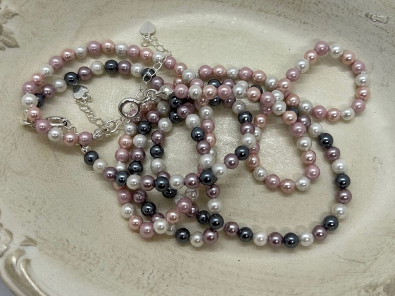 Multi Pearl necklace