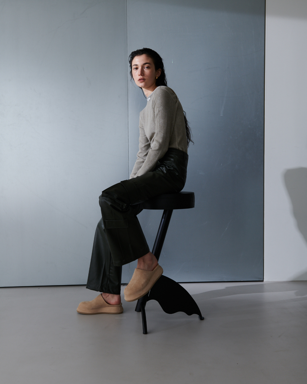 Faux leather cargo trouser - Deep Green - 오데스 (ORDES) Faux leather cargo trouser - Deep Green - 오데스 (ORDES)