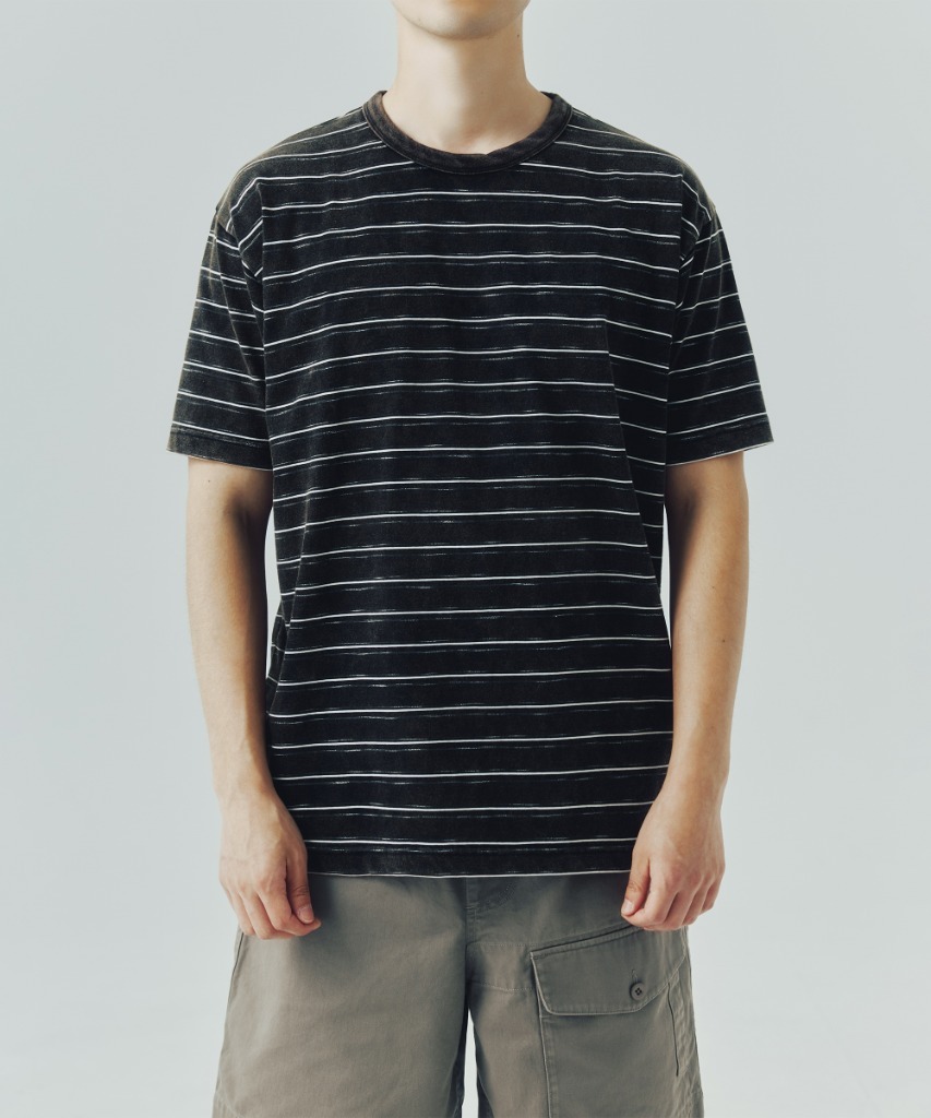 (Standard Fit) Vintage Washed Border Tee Black