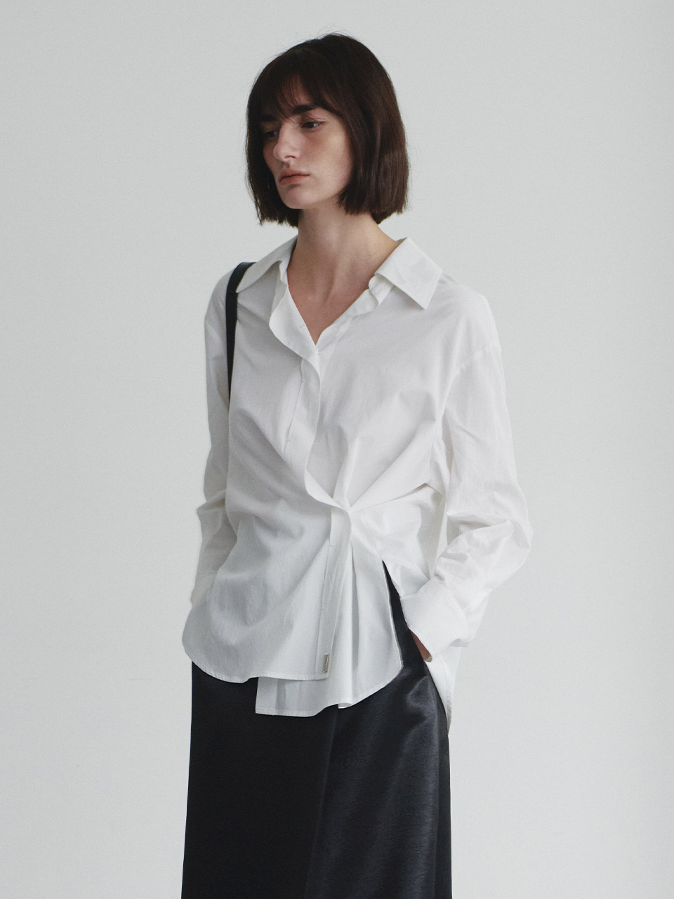 Open-collar cross oversized Shirt SW4SB622-01 - LOEUVRE