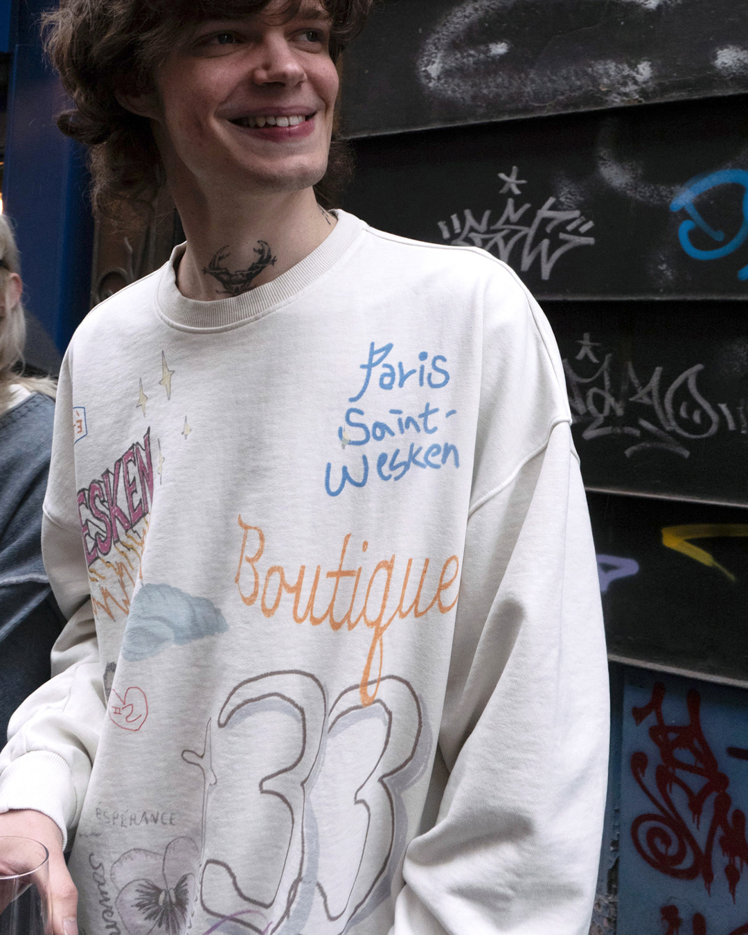 UNISEX] OVERSIZED LIFE IN PARIS SWEAT SHIRT (OATMEAL) | 웨스켄