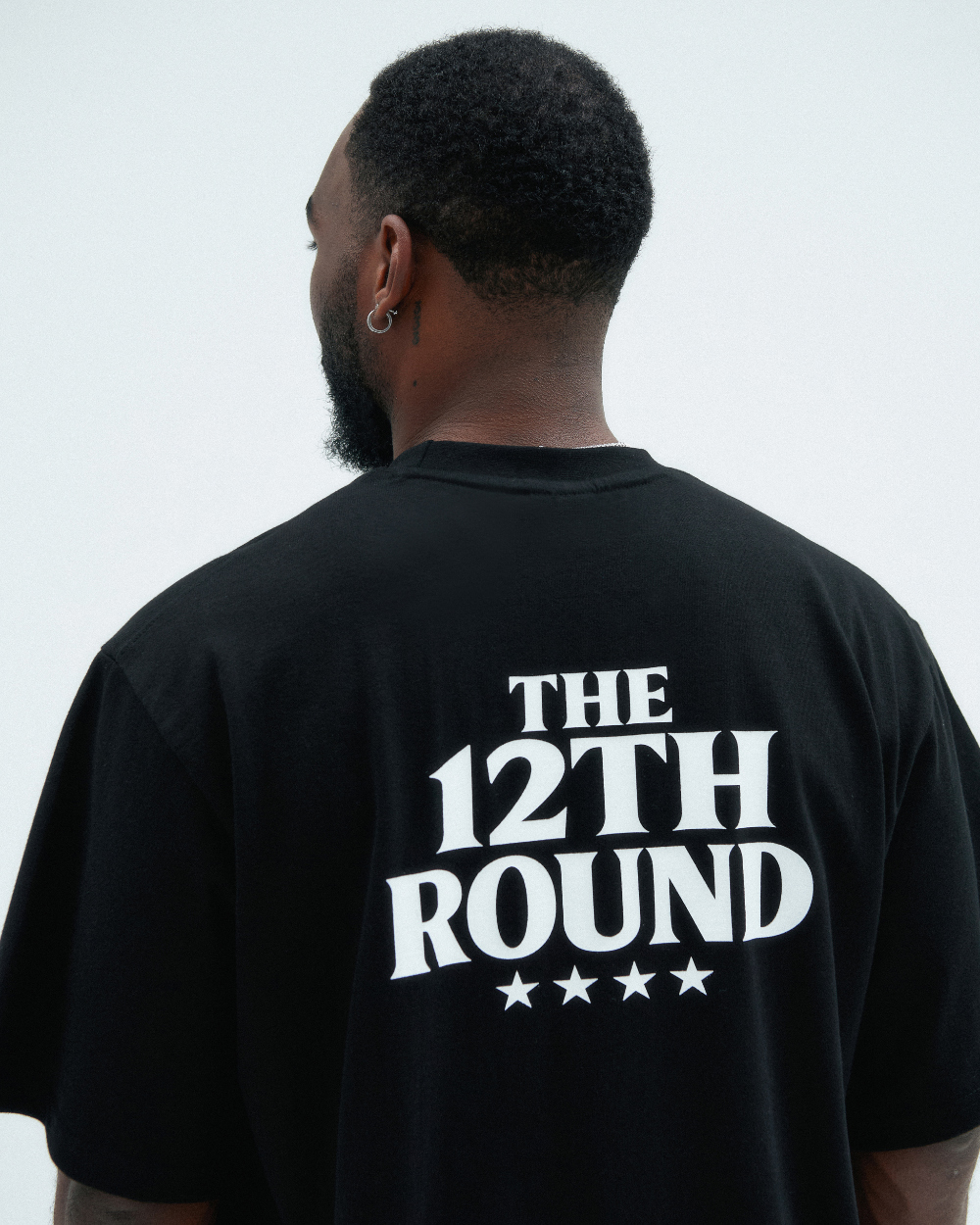 반팔 티셔츠 모델 착용 이미지-S1L8