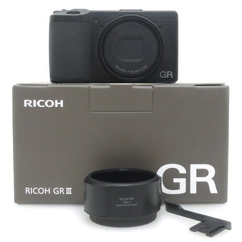 [중고-위탁판매] 리코 GR III [ GR3 ] 세기P&amp;C정품 , 박스품 + 정품 배터리2개 , GA-1 Lens Adapter , 엄지그립 포함 (S)