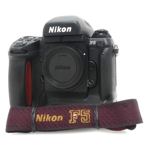 [중고] 니콘 Nikon F5 BODY + 니콘 F5 스트랩포함 (A)