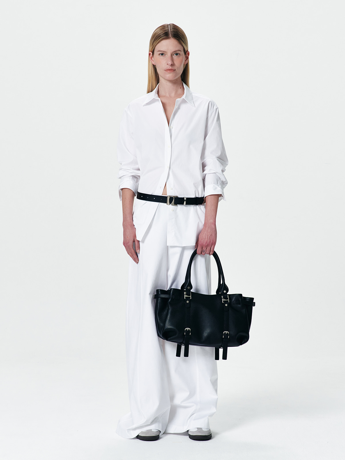 ★AHNI★ Ruskin tote bag_Black AHNI[아니] | Ruskin tote bag www.ahni.co.kr #AHNI | Instagram