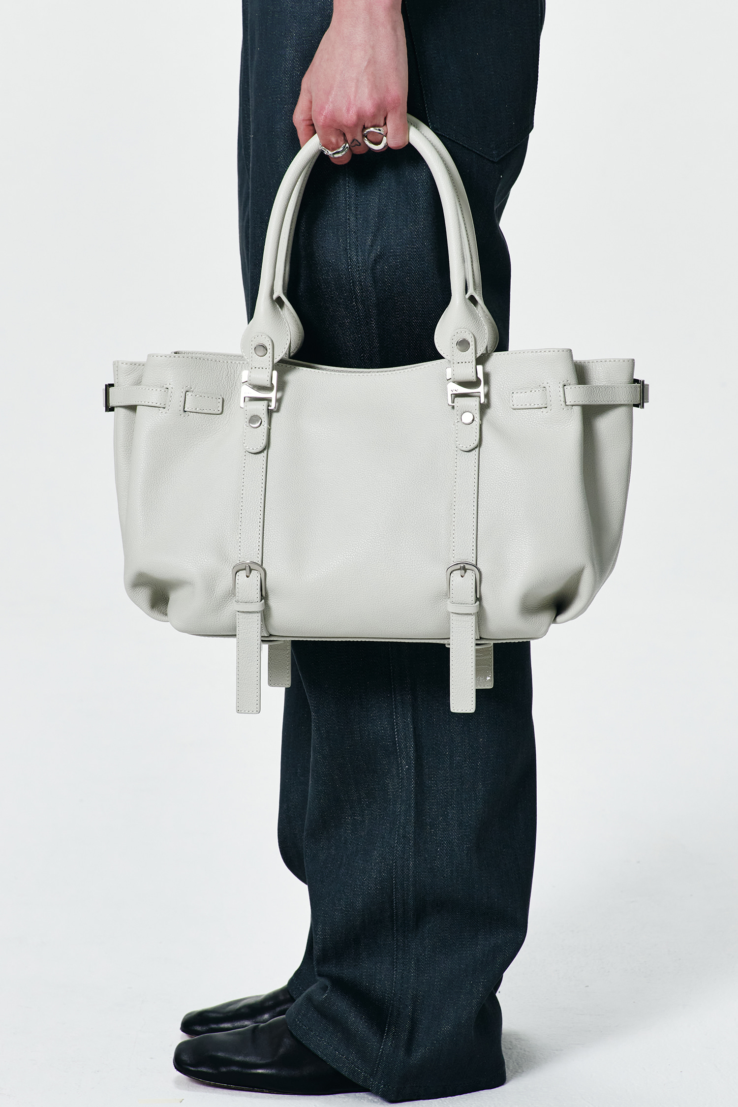 [Pre-order] Ruskin tote bag_White grey