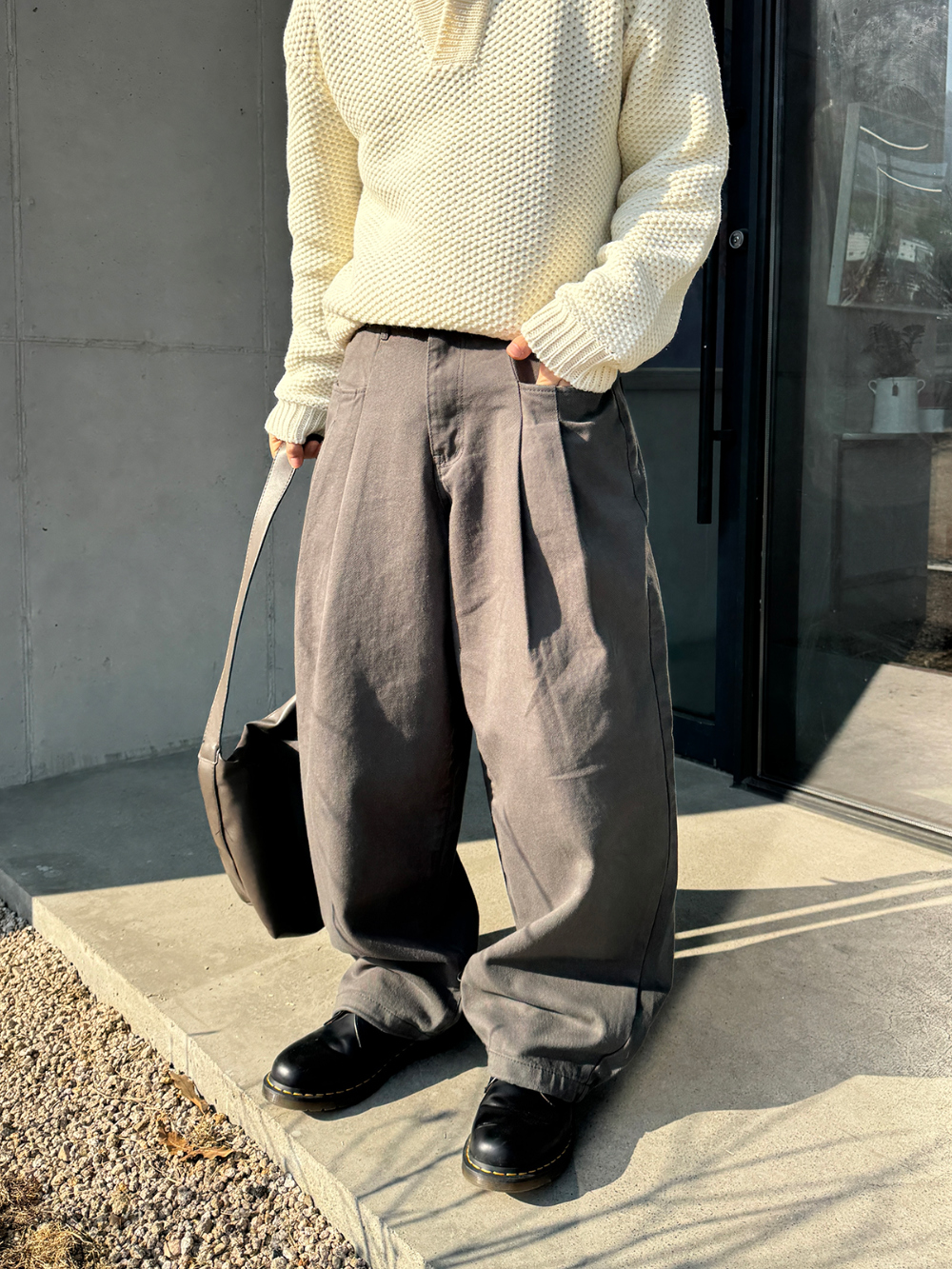 긴팔 티셔츠 모델 착용 이미지-S1L60