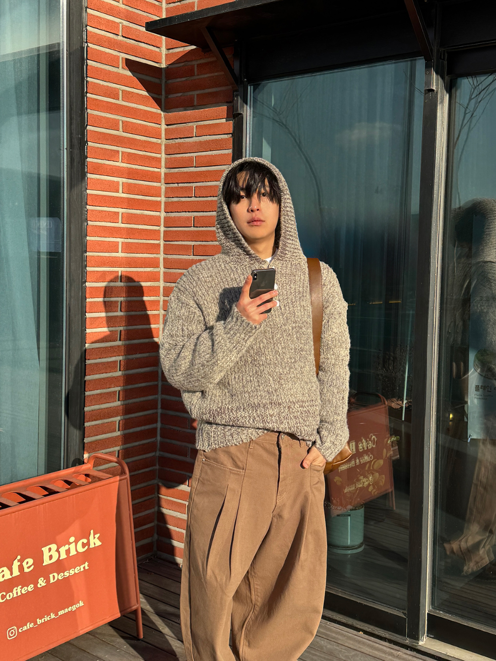 긴팔 티셔츠 모델 착용 이미지-S1L34