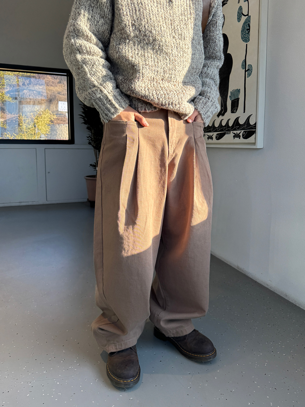 긴팔 티셔츠 모델 착용 이미지-S1L13