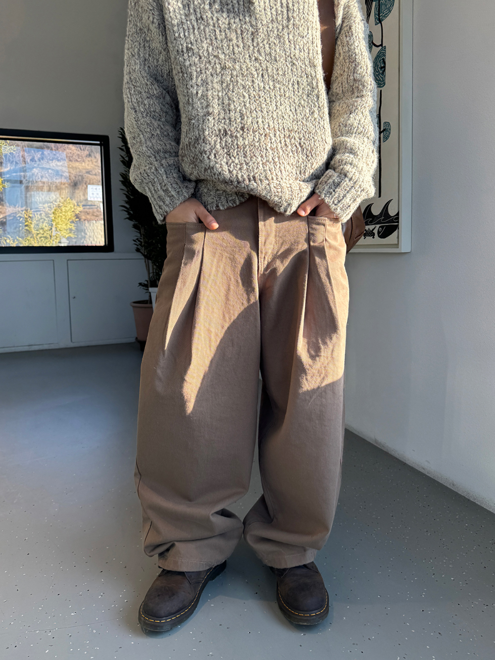 긴팔 티셔츠 모델 착용 이미지-S1L14