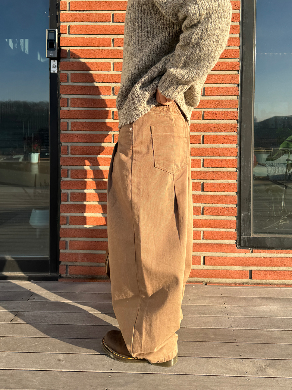 긴팔 티셔츠 모델 착용 이미지-S1L30