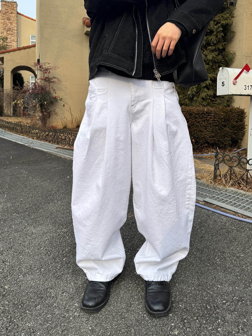 긴팔 티셔츠 모델 착용 이미지-S1L63