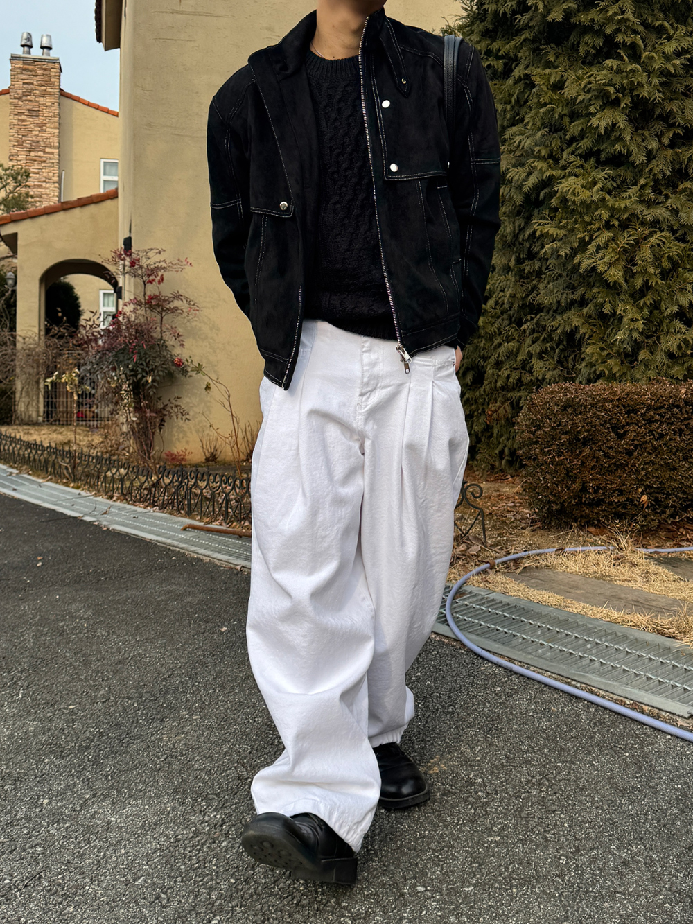 긴팔 티셔츠 모델 착용 이미지-S1L70