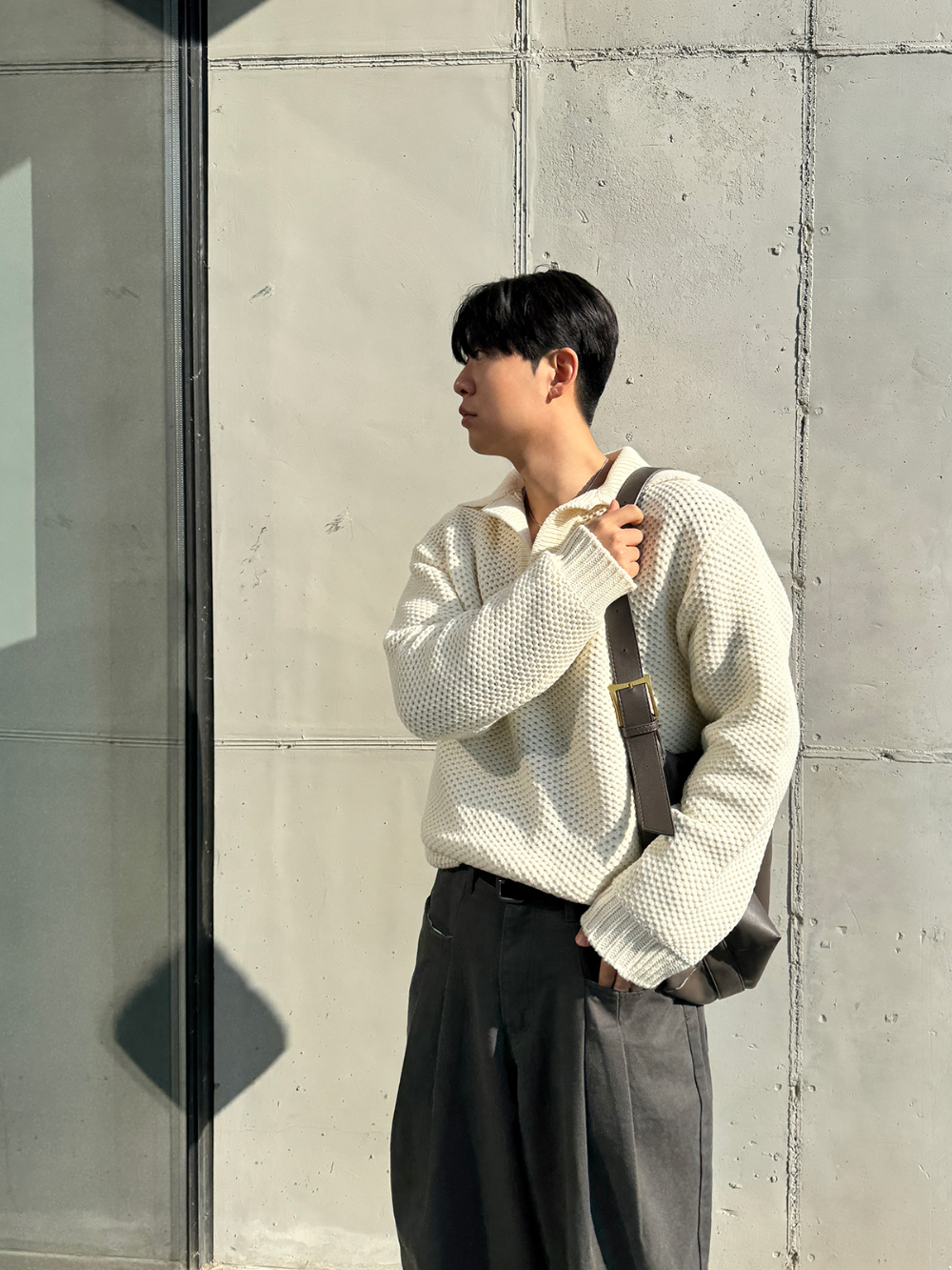 긴팔 티셔츠 모델 착용 이미지-S1L48