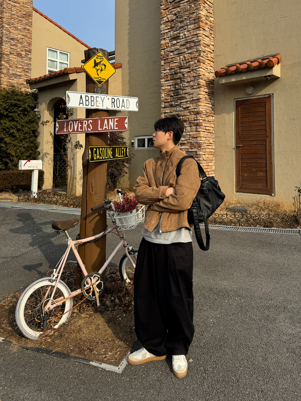 긴팔 티셔츠 모델 착용 이미지-S1L89